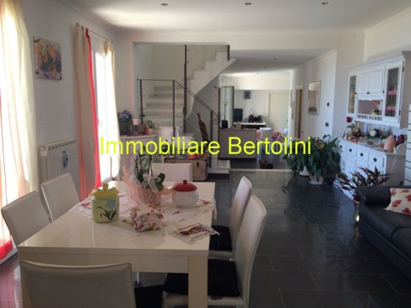 casa indipendente in vendita a Sanremo