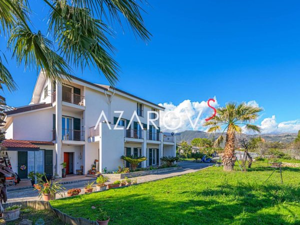 casa indipendente in vendita a Sanremo