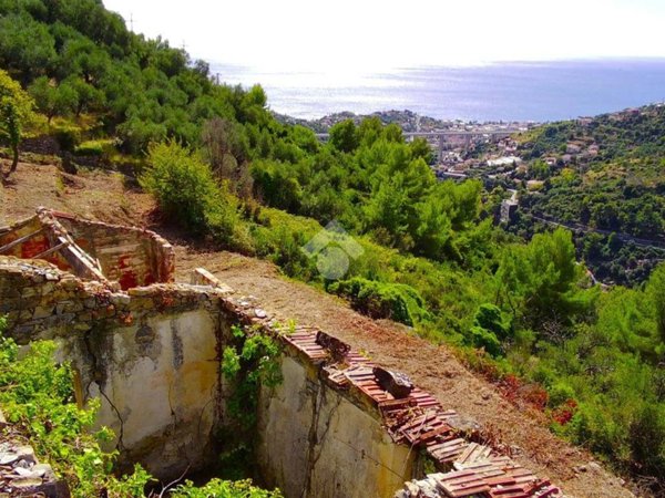 casa indipendente in vendita a Sanremo in zona Coldirodi