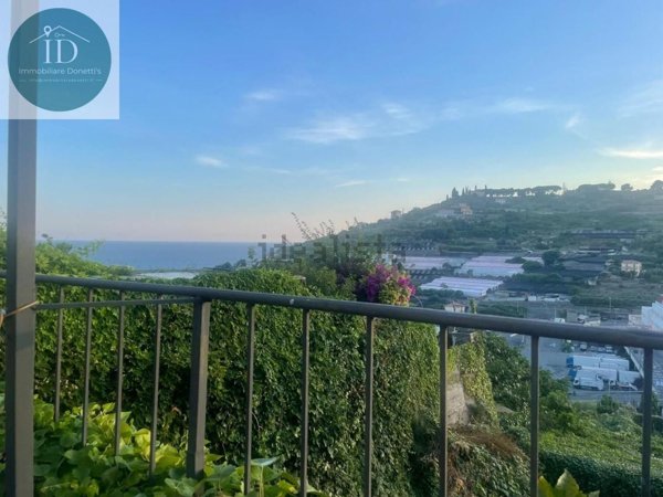 appartamento in vendita a Sanremo in zona Bussana