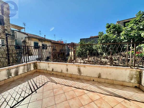 casa indipendente in vendita a Sanremo in zona Poggio