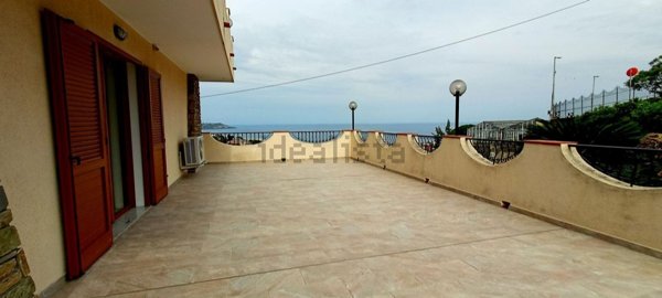 casa indipendente in vendita a Sanremo in zona Coldirodi