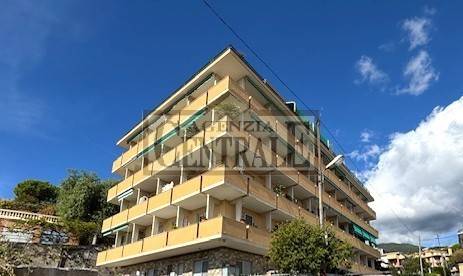 appartamento in vendita a Sanremo in zona Coldirodi