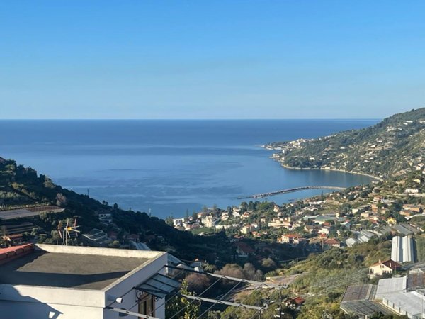 appartamento in vendita a Sanremo in zona Coldirodi