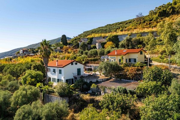 casa indipendente in vendita a Sanremo