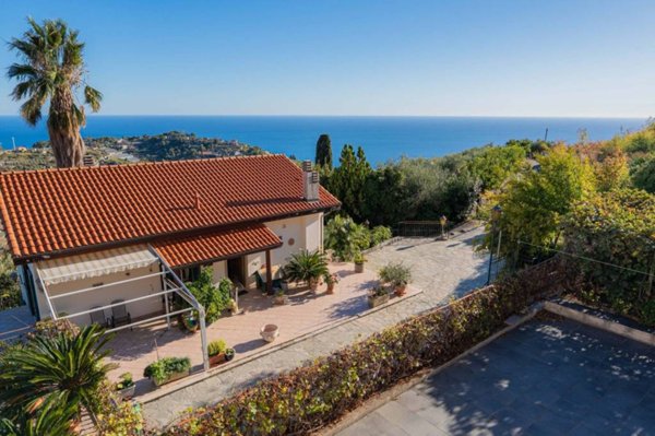 casa indipendente in vendita a Sanremo