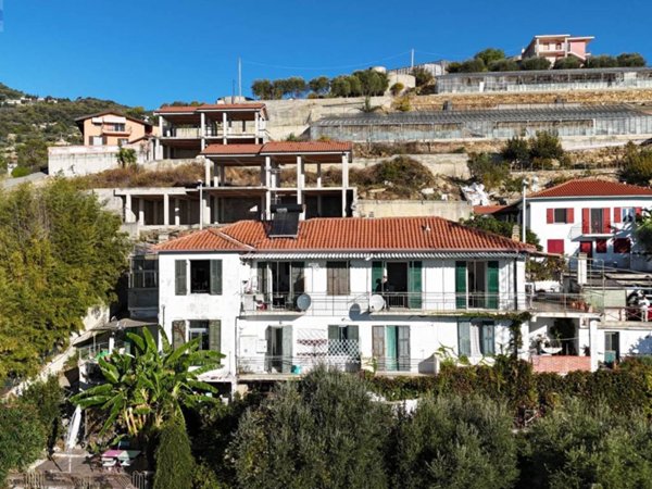 casa indipendente in vendita a Sanremo in zona San Romolo