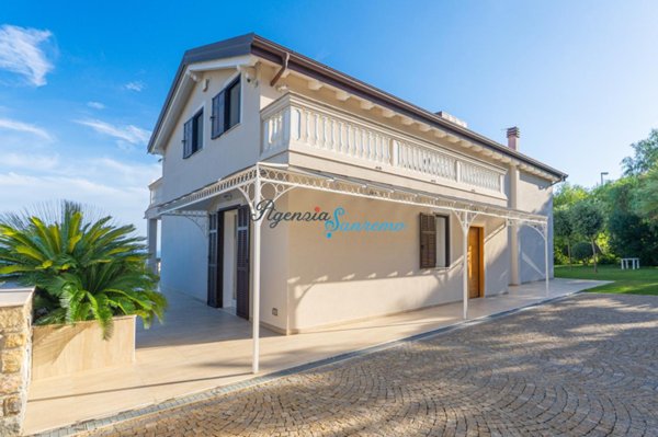 casa indipendente in vendita a Sanremo