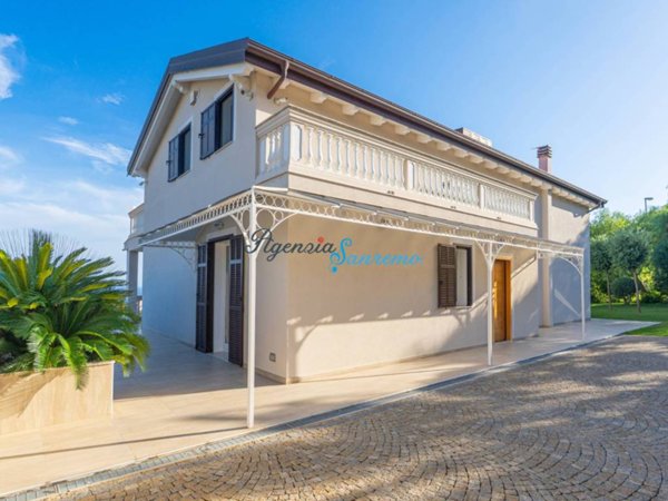 casa indipendente in vendita a Sanremo