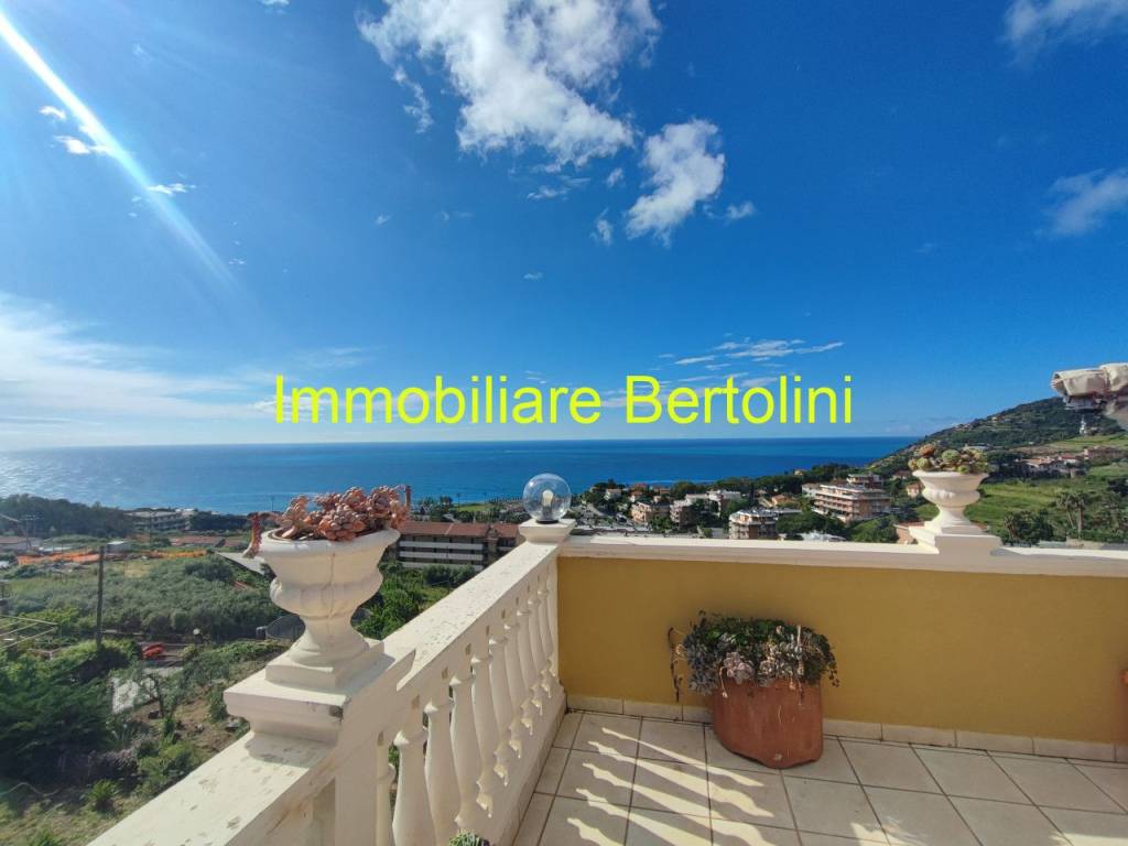 casa indipendente in vendita a Sanremo