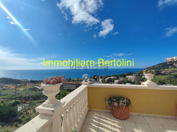 casa indipendente in vendita a Sanremo