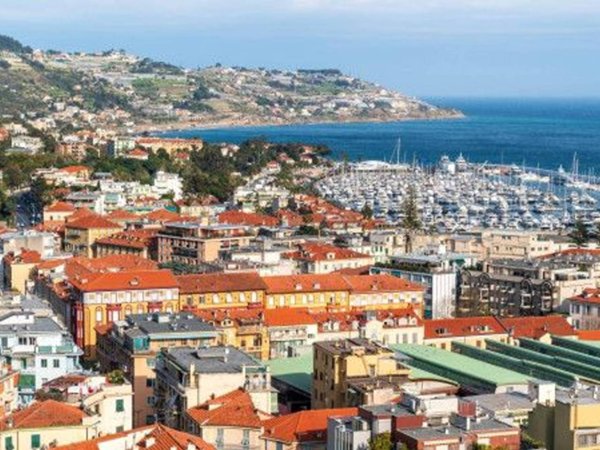 casa indipendente in vendita a Sanremo