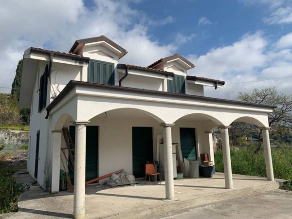 casa indipendente in vendita a Sanremo