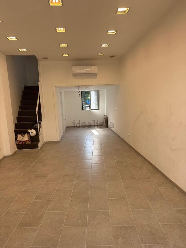 locale commerciale in vendita a Sanremo