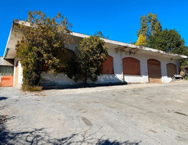 ufficio in vendita a Sanremo in zona Bussana