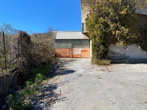 ufficio in vendita a Sanremo in zona Bussana