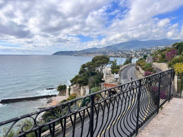 appartamento in vendita a Sanremo
