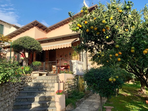 casa indipendente in vendita a Sanremo