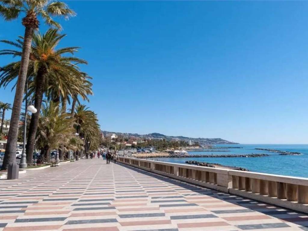 intera palazzina in vendita a Sanremo