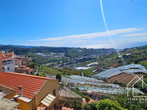 appartamento in vendita a Sanremo in zona Poggio