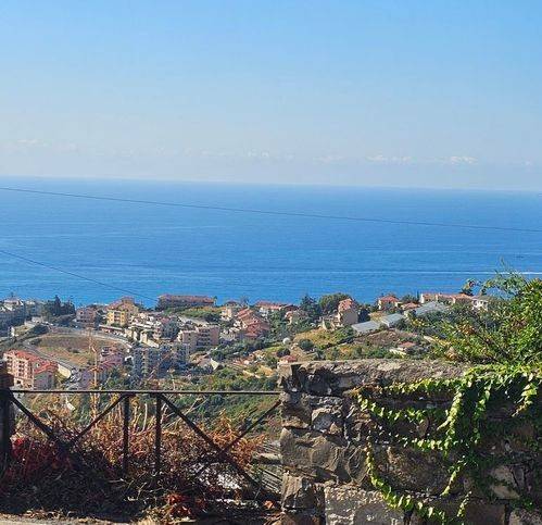 casa indipendente in vendita a Sanremo