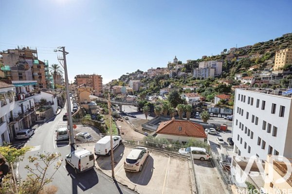 casa indipendente in vendita a Sanremo