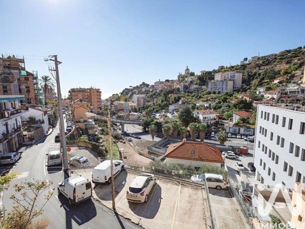casa indipendente in vendita a Sanremo