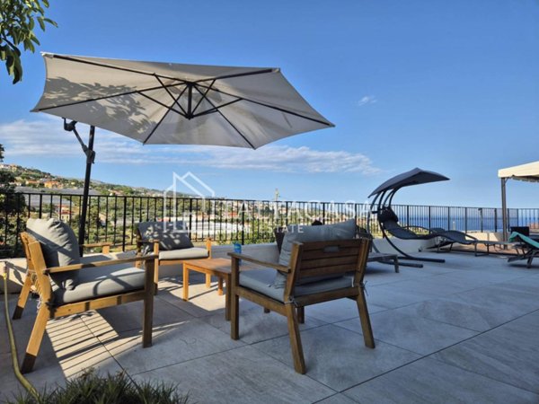 casa indipendente in vendita a Sanremo