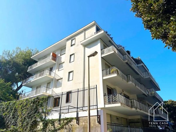 appartamento in vendita a Sanremo in zona Poggio