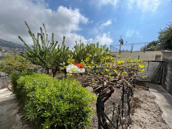casa indipendente in vendita a Sanremo