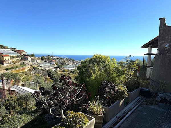 casa indipendente in vendita a Sanremo