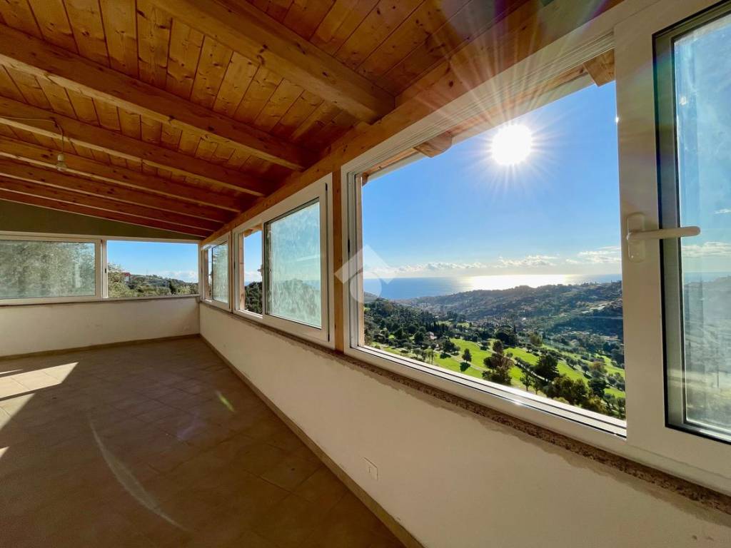 casa indipendente in vendita a Sanremo in zona Coldirodi