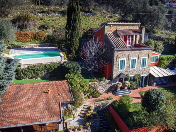 casa indipendente in vendita a Sanremo in zona Coldirodi