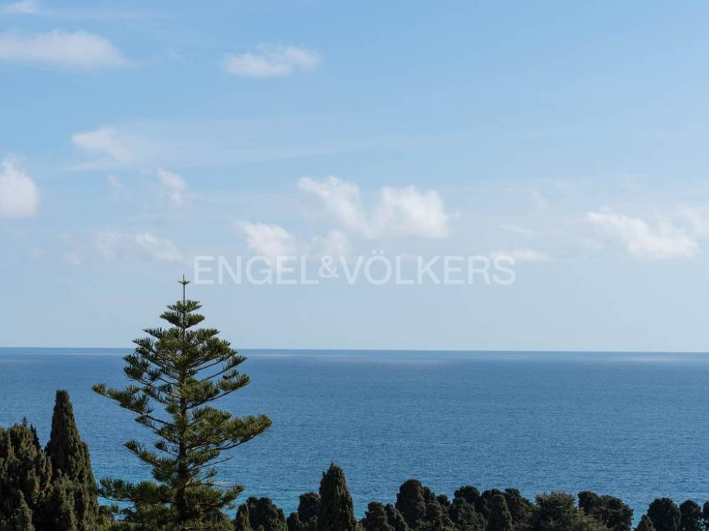 appartamento in vendita a Sanremo in zona Bussana Vecchia