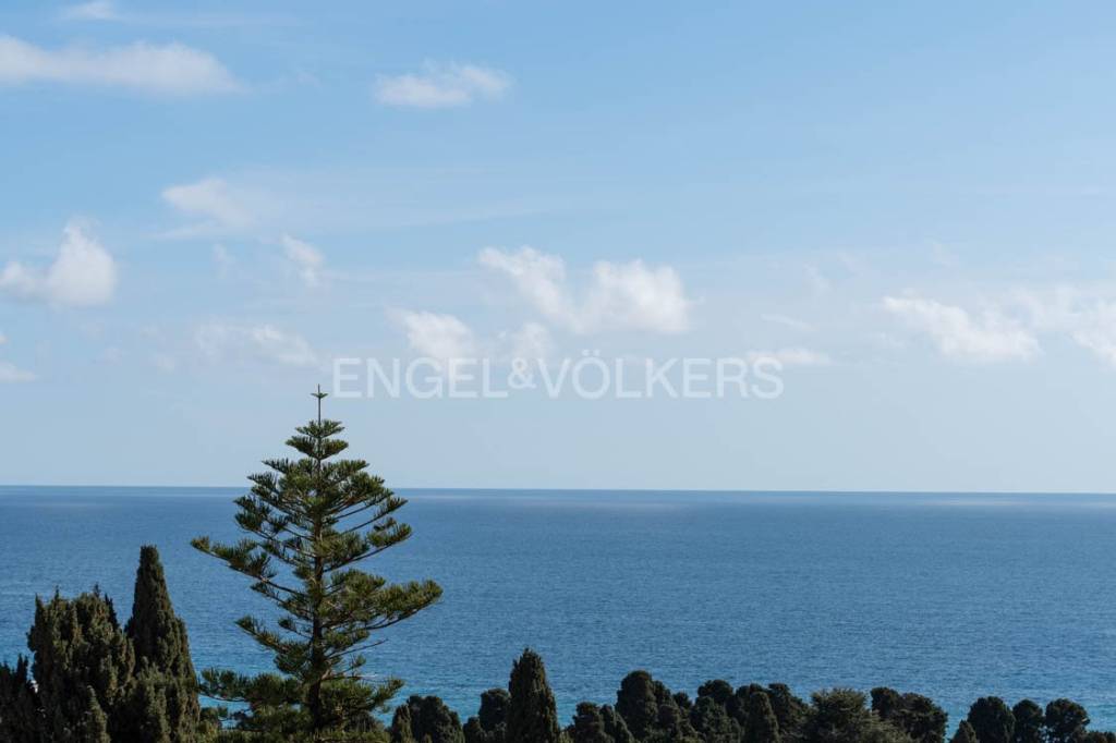 appartamento in vendita a Sanremo in zona Bussana Vecchia