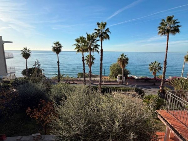 casa indipendente in vendita a Sanremo