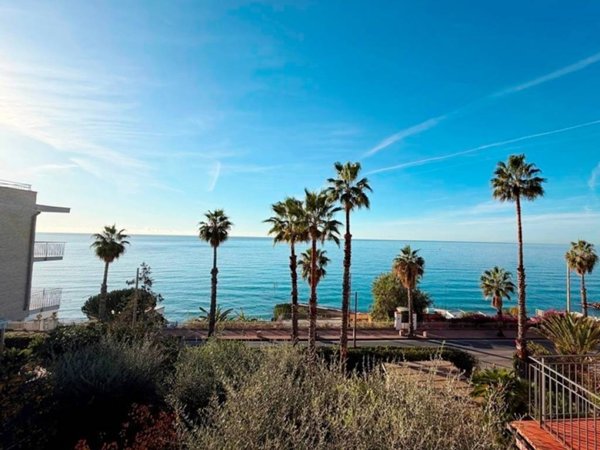 casa indipendente in vendita a Sanremo