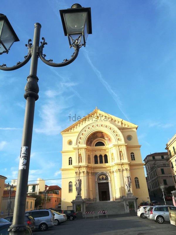 appartamento in vendita a Sanremo in zona Bussana