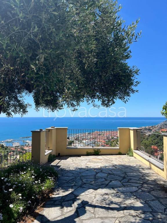 casa indipendente in vendita a Sanremo