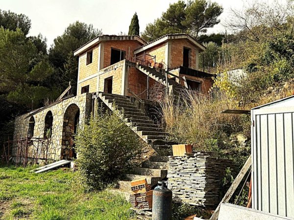 casa indipendente in vendita a Sanremo