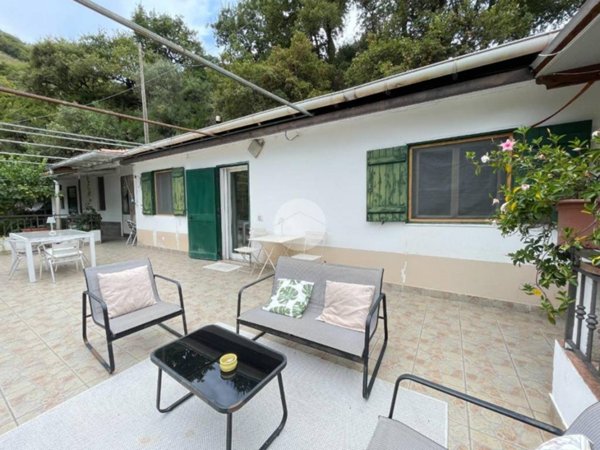 casa indipendente in vendita a Sanremo in zona San Romolo