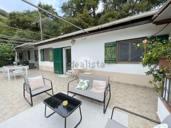 casa indipendente in vendita a Sanremo