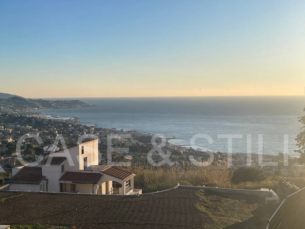 casa indipendente in vendita a Sanremo