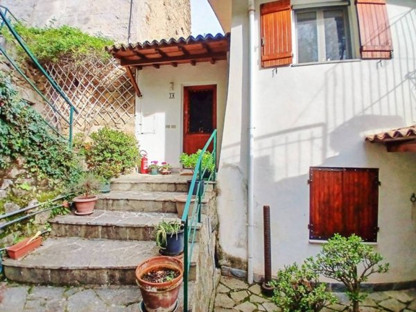 casa indipendente in vendita a Sanremo