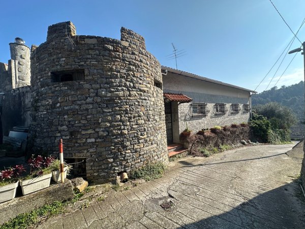 casa indipendente in vendita a Sanremo