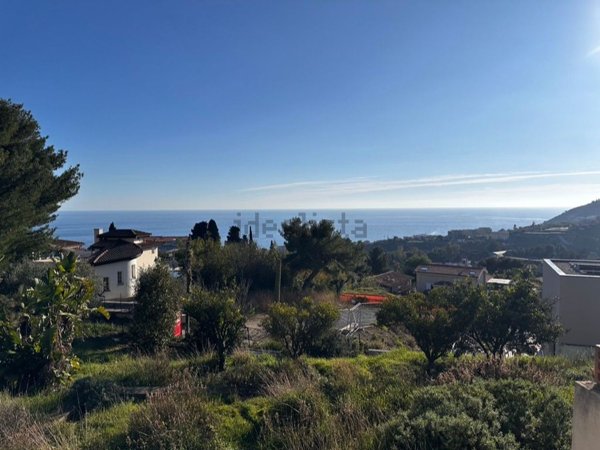 casa indipendente in vendita a Sanremo