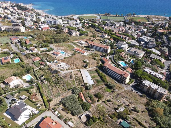 casa indipendente in vendita a Sanremo in zona Coldirodi