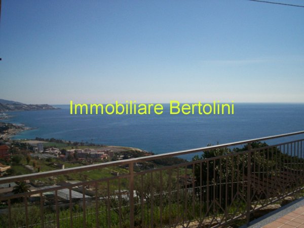casa indipendente in vendita a Sanremo