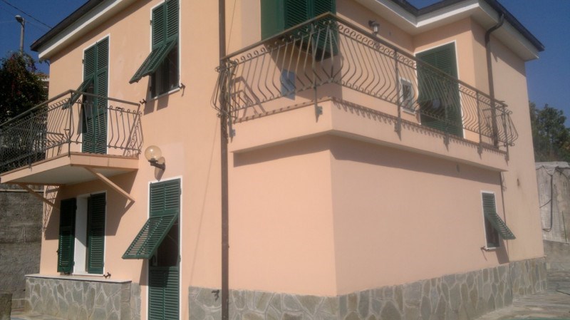 casa indipendente in vendita a Sanremo in zona Coldirodi