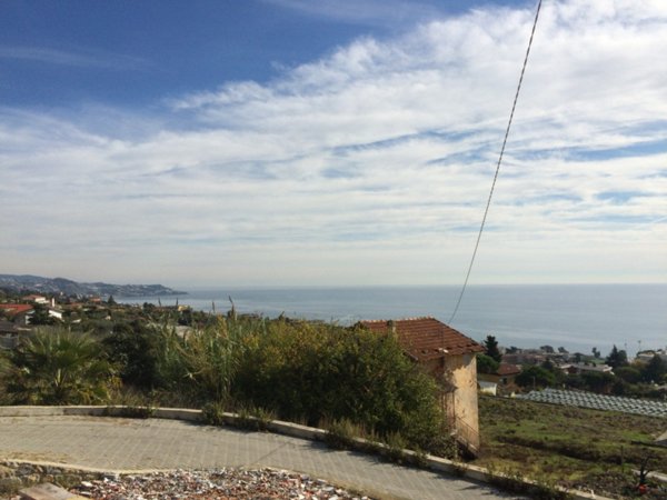 casa indipendente in vendita a Sanremo